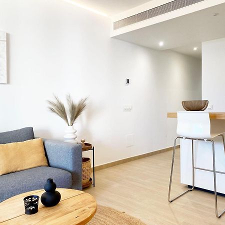 Fantastic Apartment In The Wave Just Steps From Carvajal Beach - Pool And Free Parking 丰希罗拉 外观 照片