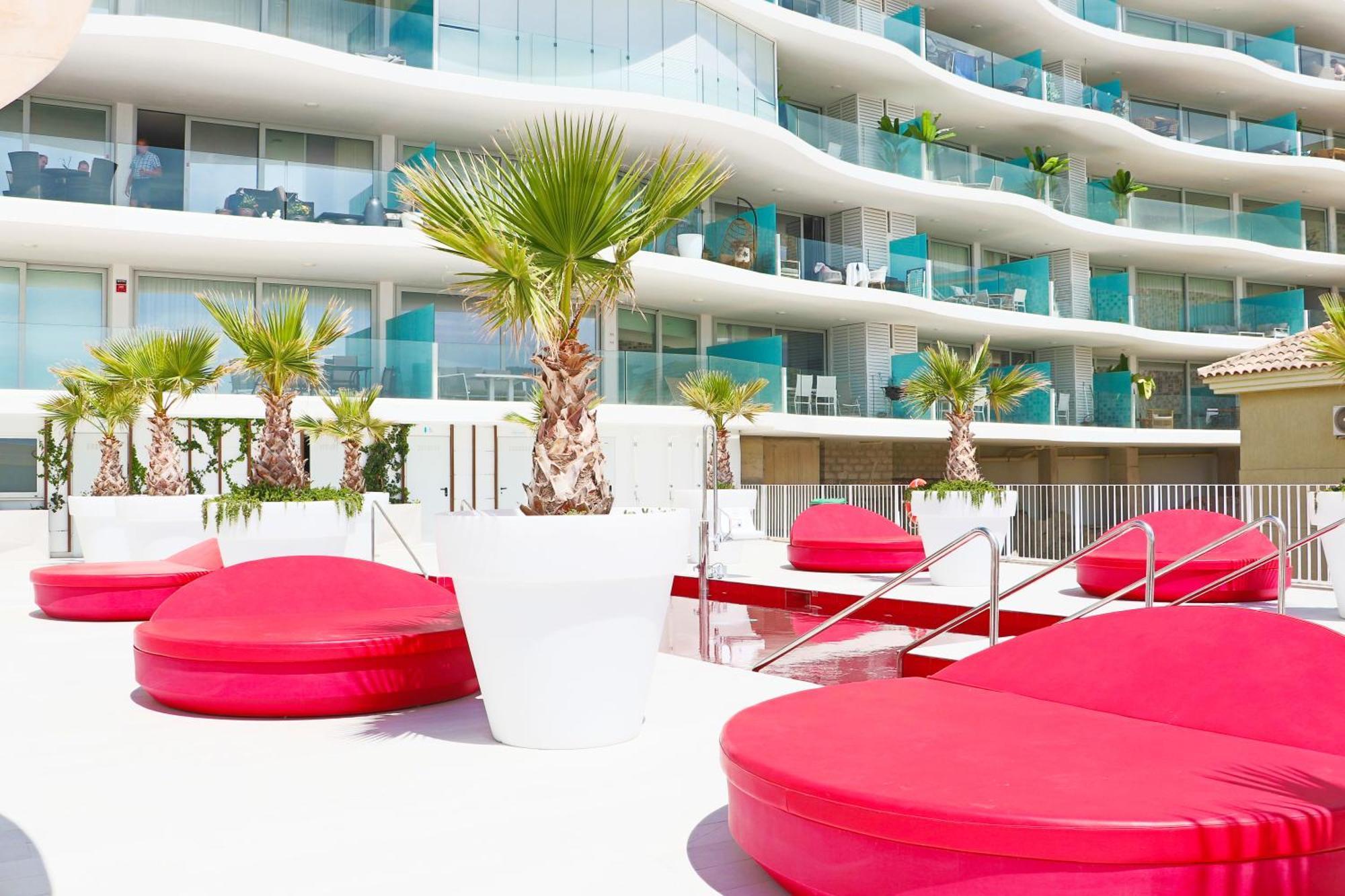 Fantastic Apartment In The Wave Just Steps From Carvajal Beach - Pool And Free Parking 丰希罗拉 外观 照片