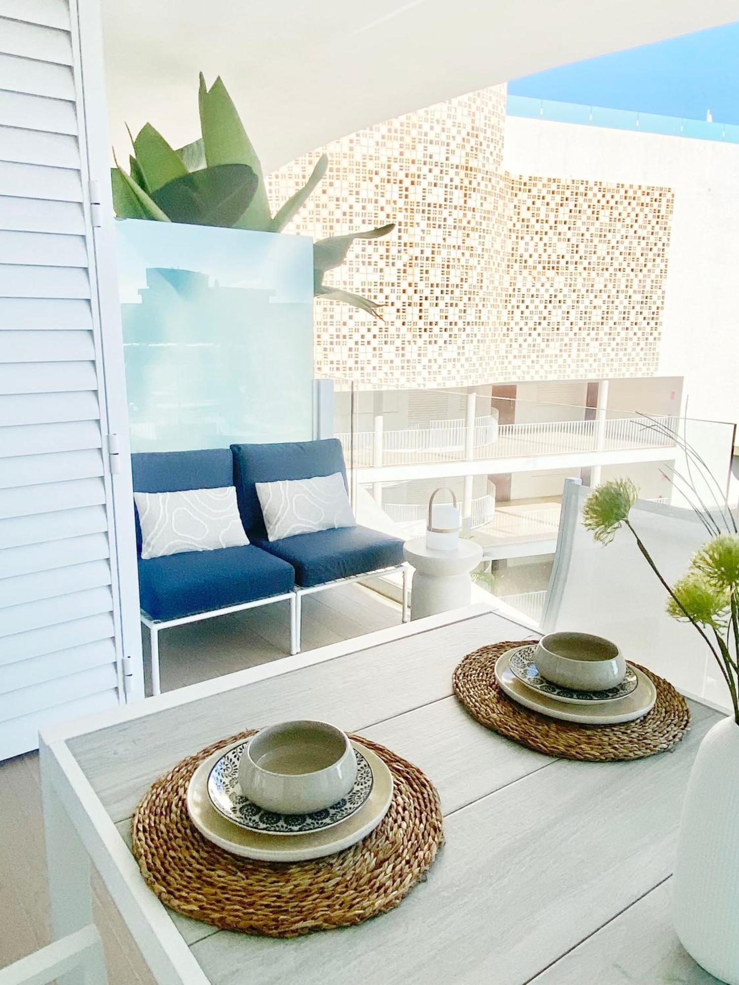 Fantastic Apartment In The Wave Just Steps From Carvajal Beach - Pool And Free Parking 丰希罗拉 外观 照片
